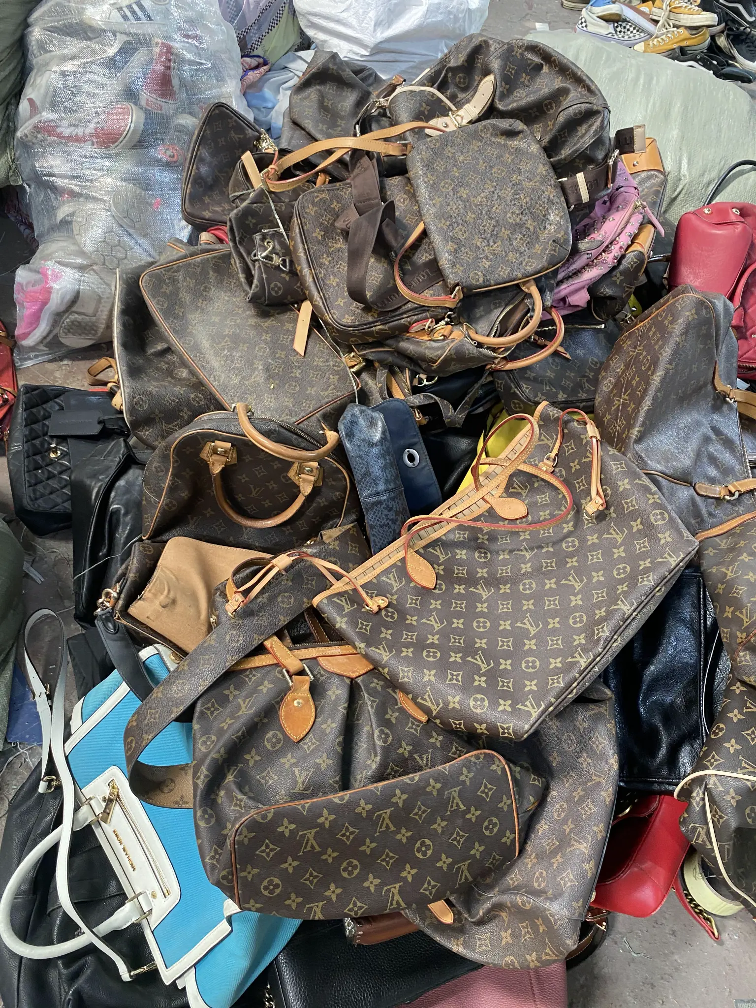 Kids' Bags & Pencil Cases